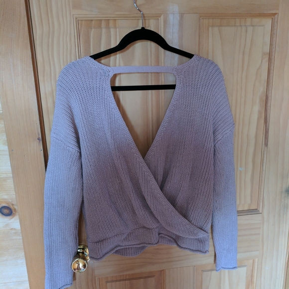 Cropped Sweater - Picture 2 of 3